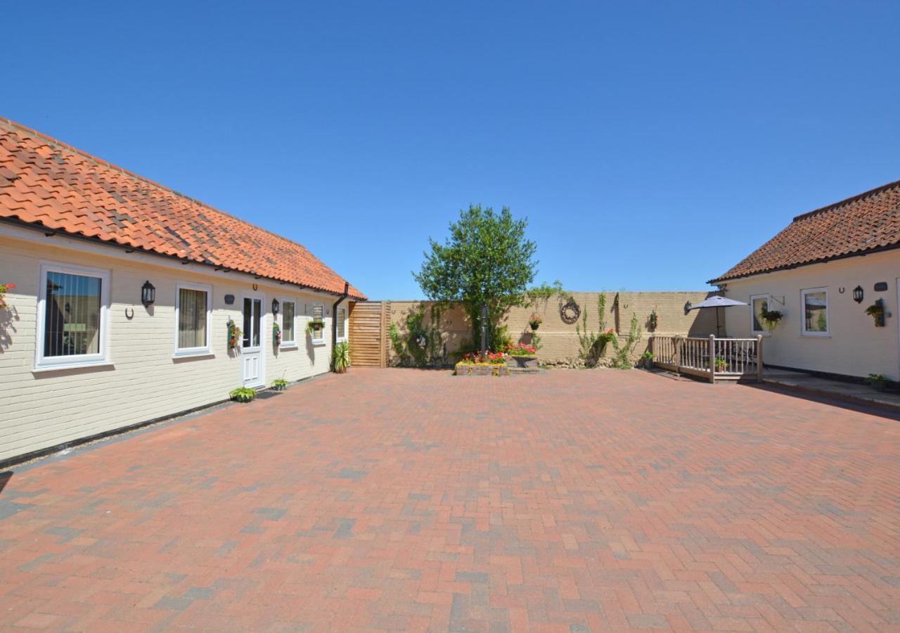 Farriers Cottage Blofield Exterior photo